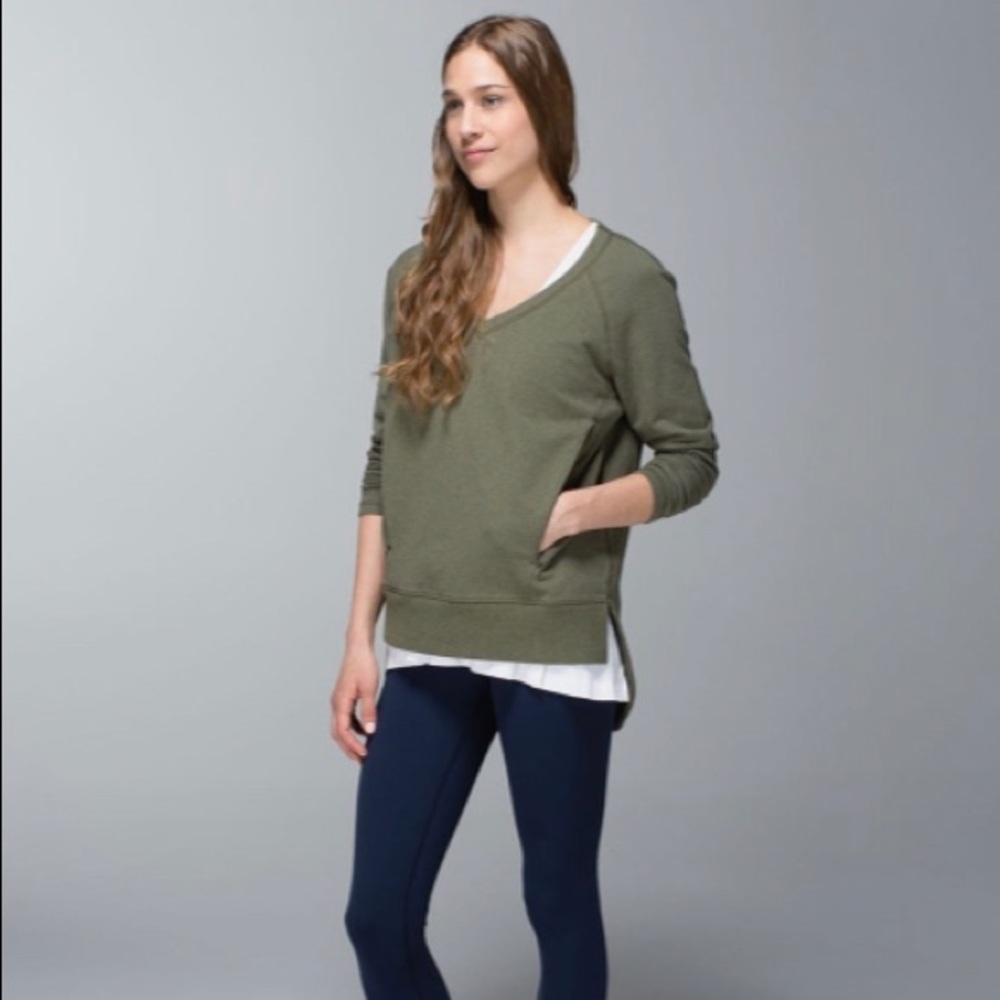 Lululemon After Asana Pullover, Size 6